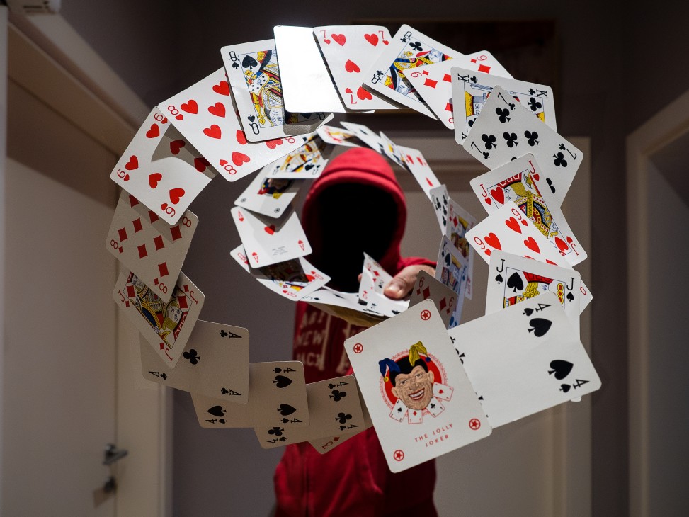 red-heart-game-casino-gambling-card-poker-lucky-joker-ace_t20_1nyp6Y